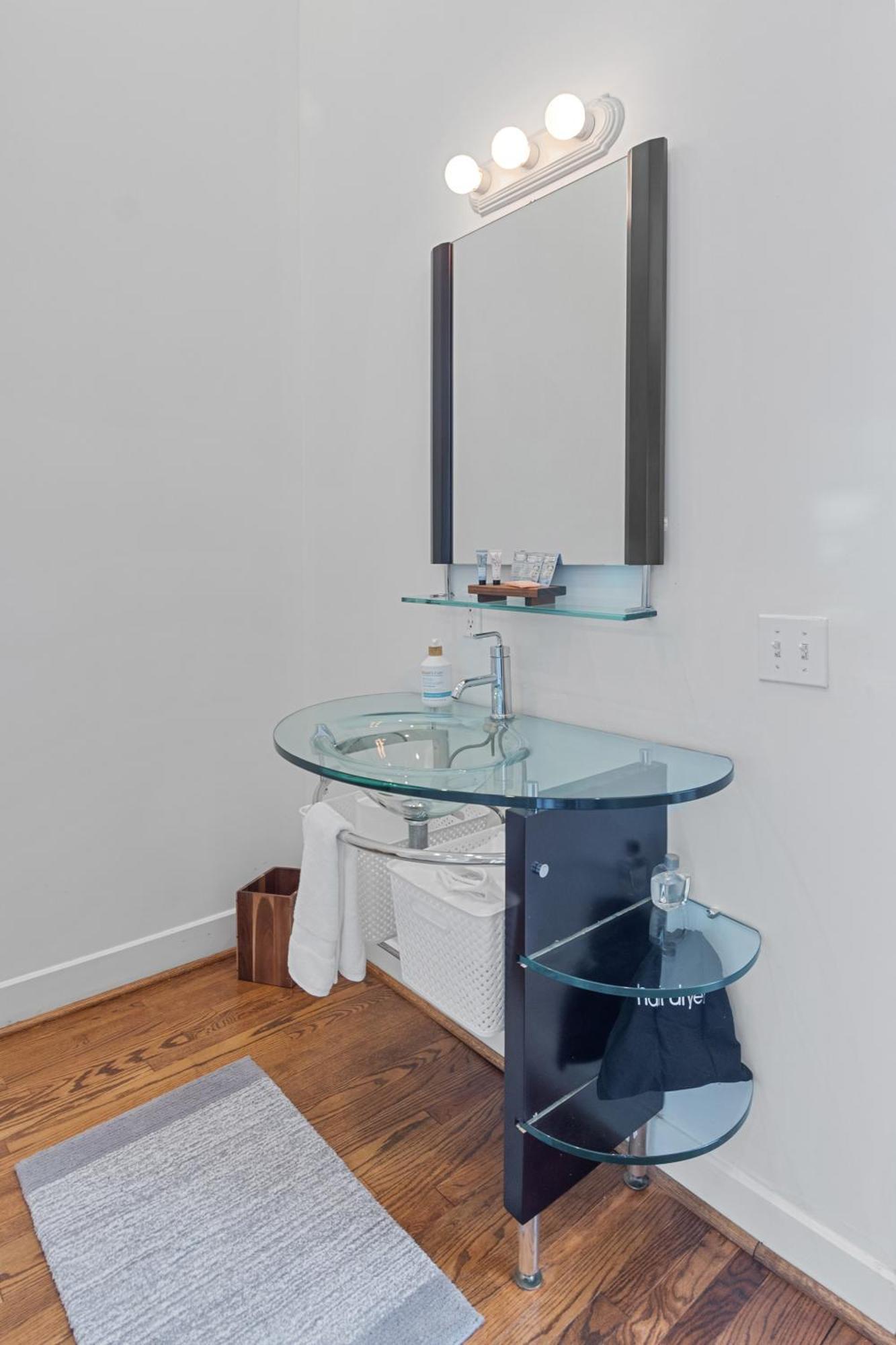 Apartment In The Heart Of Nulu With Free Parking