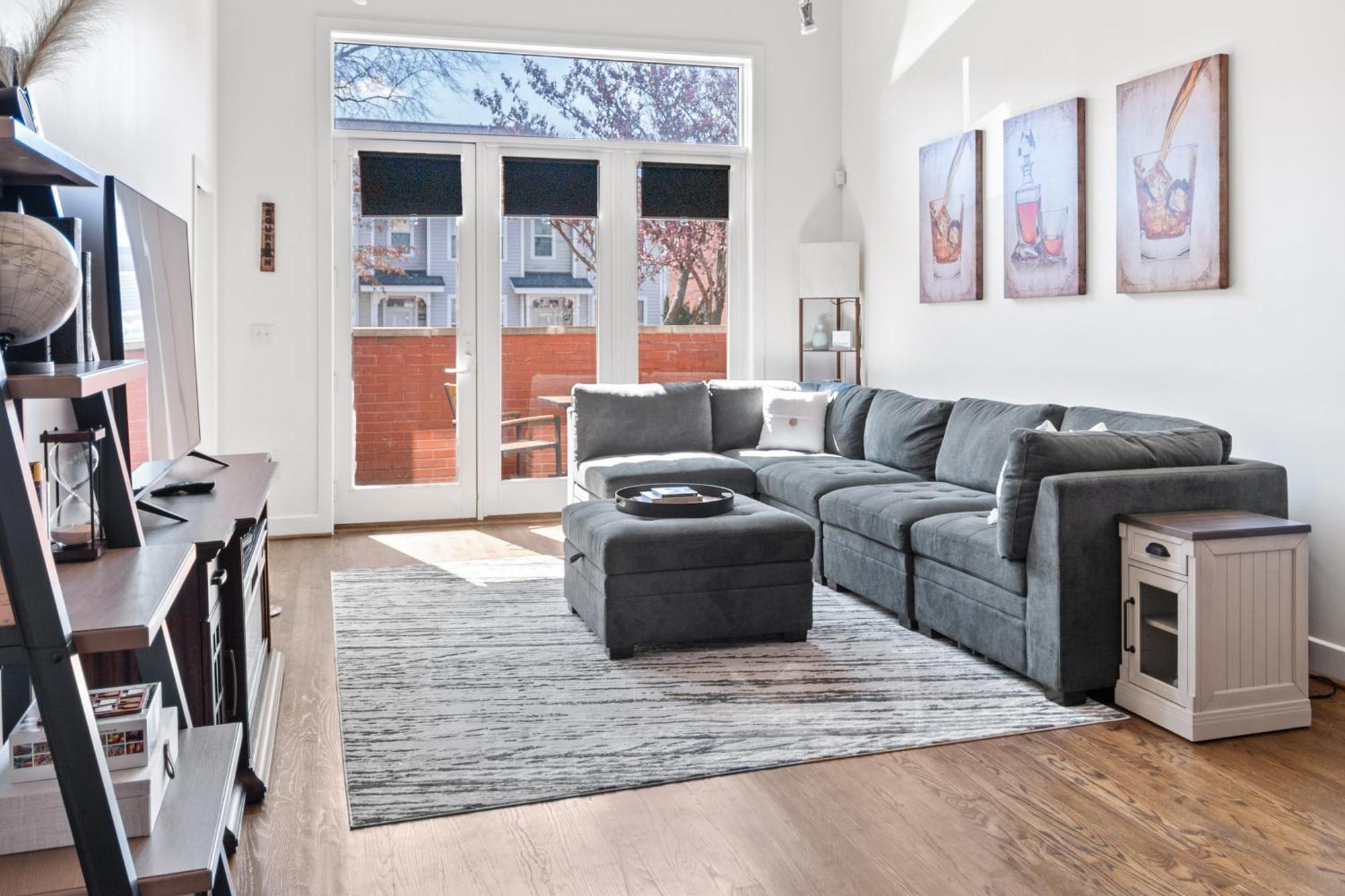 In The Heart Of Nulu With Free Parking Apartment Louisville